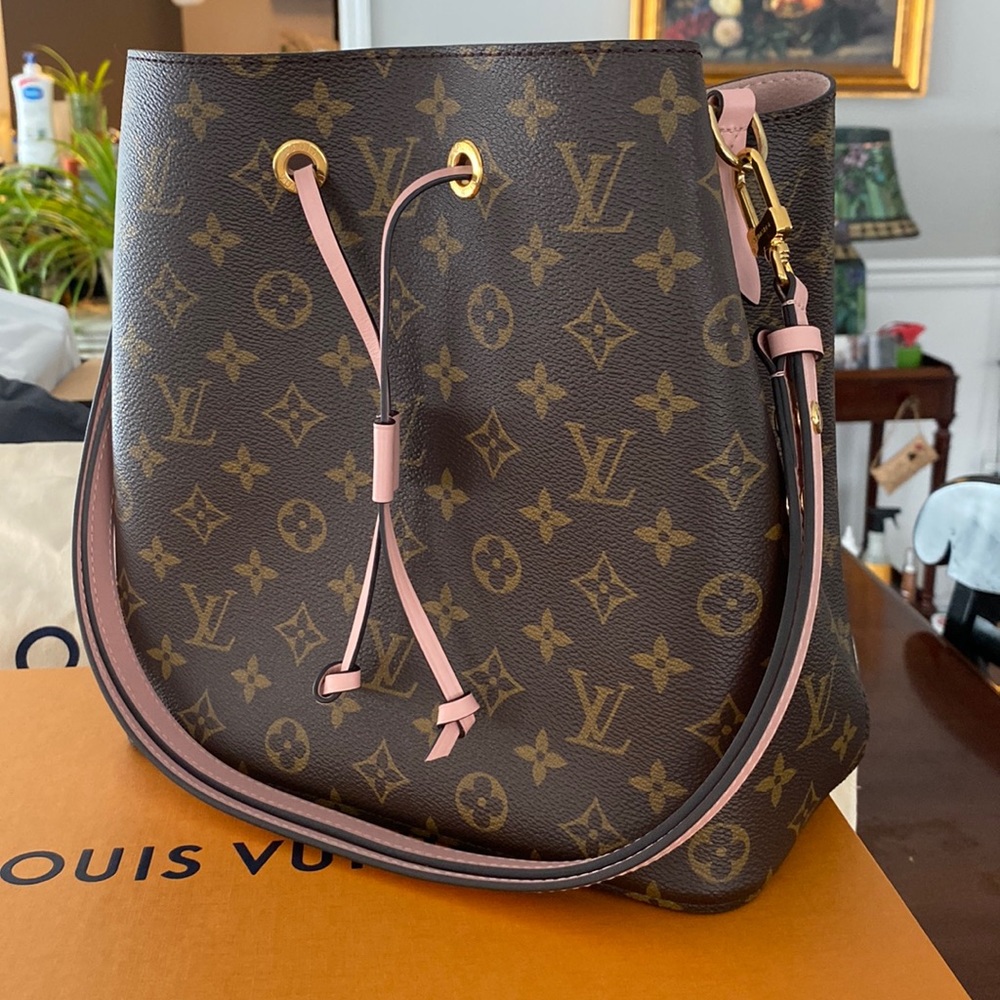 Louis Vuitton Monogram Neonoe MM Rose Poudre Bag